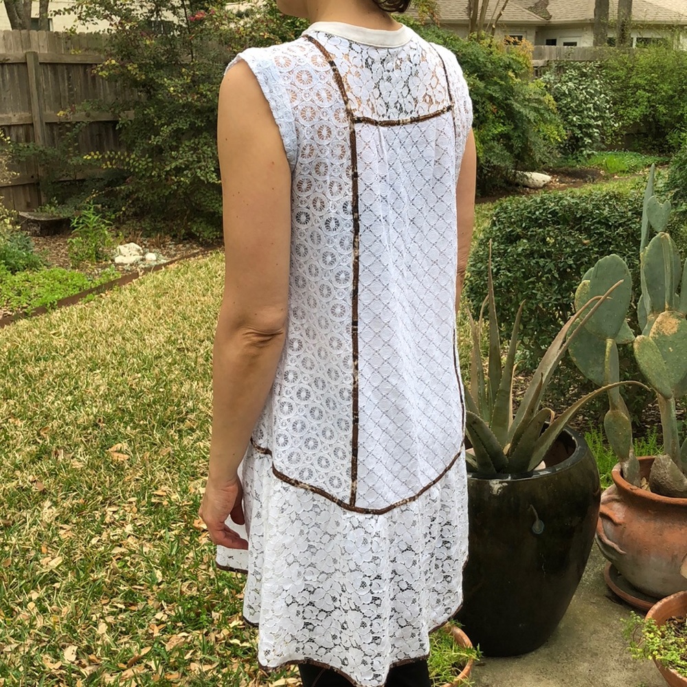 White lace dress by BCBGMaxazria - Picture 2 of 8
